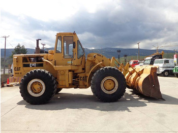 Chargeuse sur pneus CATERPILLAR 966C