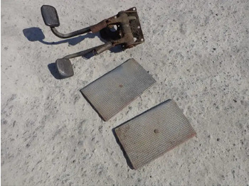 Pédale pour Camion Scania Brake AND Clutch Pedal From Scania LB 0 AND LB1 Serie: photos 2