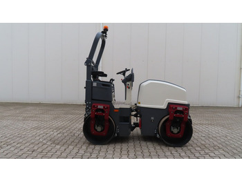 Rouleau compresseur DYNAPAC