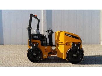 Rouleau compresseur JCB