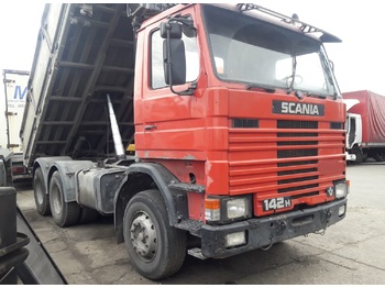 Châssis cabine SCANIA 142
