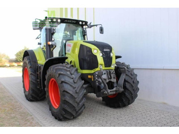Tracteur agricole CLAAS Axion 810
