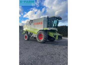 Moissonneuse-batteuse CLAAS Lexion