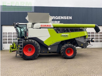 Moissonneuse-batteuse CLAAS Lexion