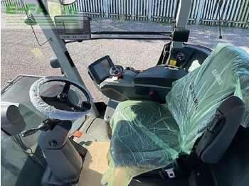 Tracteur agricole CLAAS Xerion 4000