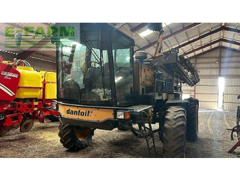 Pulvérisateur traîné