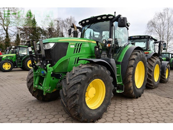 Tracteur agricole JOHN DEERE 6210R