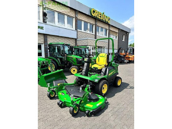 Moissonneuse-batteuse JOHN DEERE