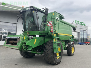 Moissonneuse-batteuse JOHN DEERE T560
