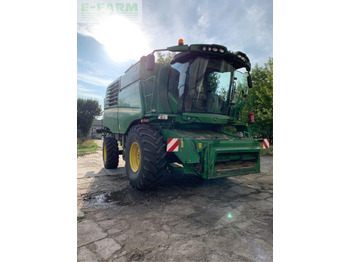 Moissonneuse-batteuse JOHN DEERE T660