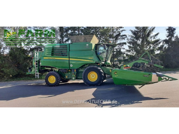 Moissonneuse-batteuse JOHN DEERE T670