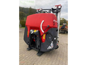 Pulvérisateur traîné KVERNELAND