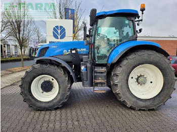Tracteur agricole NEW HOLLAND T7.220