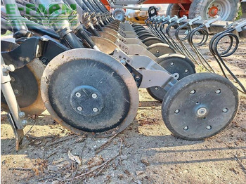 Semoir Pöttinger vitasem 302 drillmaschine sämaschine scheibenschare: photos 5 Semoir Pöttinger vitasem 302 drillmaschine sämaschine scheibenschare: photos 5