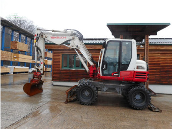 Pelle sur pneus TAKEUCHI