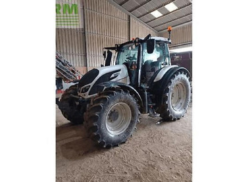 Tracteur agricole VALTRA N174