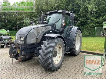 Tracteur agricole VALTRA T202