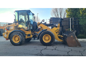 Chargeuse sur pneus CATERPILLAR 908H