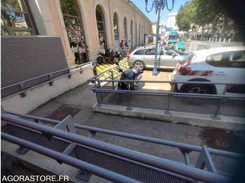 Outil/ Équipement Garde-corps et main courante métalliques pour rampe PMR: photos 2 Outil/ Équipement Garde-corps et main courante métalliques pour rampe PMR: photos 2