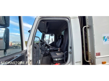 Benne à ordures ménagères RENAULT MIDLUM - 2011 - 177523kms: photos 5 Benne à ordures ménagères RENAULT MIDLUM - 2011 - 177523kms: photos 5