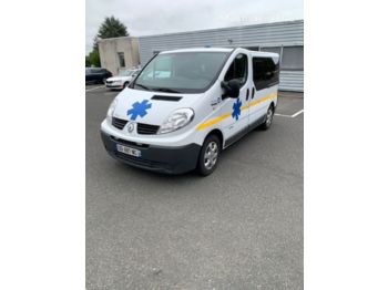 Ambulance RENAULT TRAFIC: photos 1