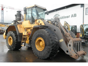 Chargeuse sur pneus VOLVO L220G