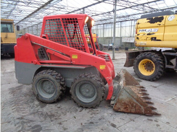 Mini chargeuse BOBCAT S130