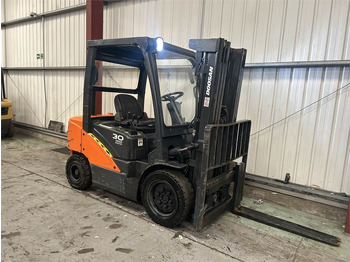 Chariot élévateur diesel Doosan D30S-5: photos 4