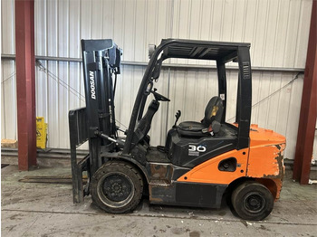 Chariot élévateur diesel DOOSAN