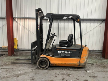 Chariot élévateur électrique STILL R20