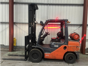 Chariot élévateur à gaz TOYOTA