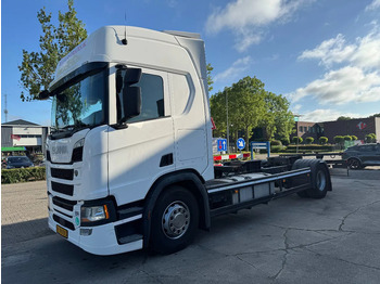 Camion porte-conteneur/ Caisse mobile SCANIA R 410