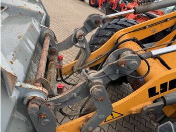 Chargeuse sur pneus LIEBHERR L 514: photos 3