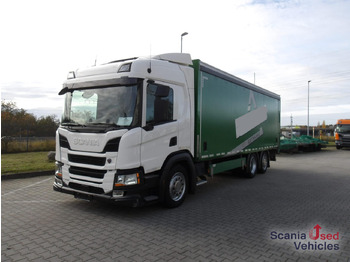 Camion pour le transport de boissons SCANIA P 320