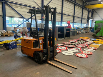 Chariot élévateur STILL R50