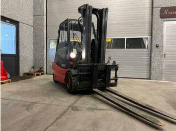 Chariot élévateur LINDE E