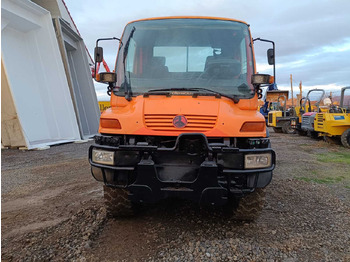 Camion UNIMOG - U 400 - TRUCK - 2001: photos 3 Camion UNIMOG - U 400 - TRUCK - 2001: photos 3