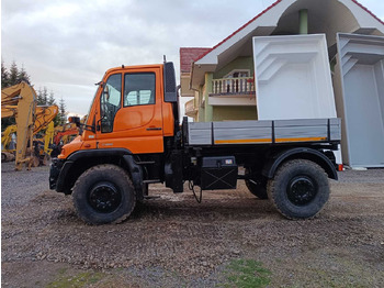 Camion UNIMOG - U 400 - TRUCK - 2001: photos 2 Camion UNIMOG - U 400 - TRUCK - 2001: photos 2
