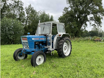 Tracteur agricole FORD