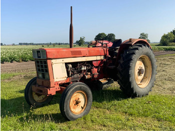Tracteur agricole INTERNATIONAL