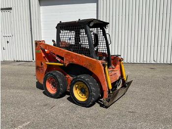 Mini chargeuse KOMATSU SK714