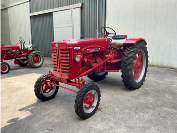 Tracteur agricole McCORMICK