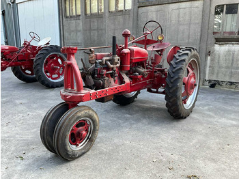 Tracteur agricole McCORMICK