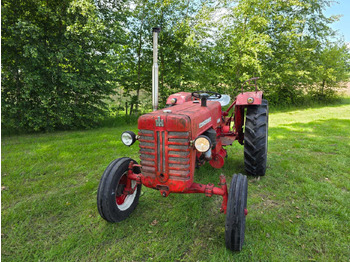 Tracteur agricole McCormick D-432: photos 2
