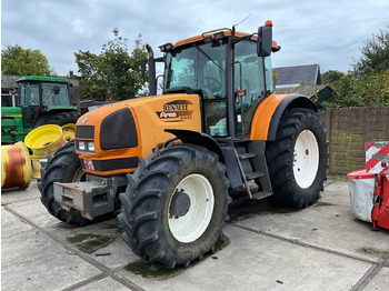 Tracteur agricole RENAULT Ares