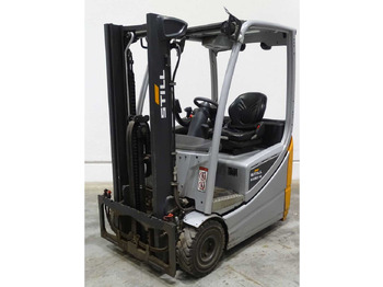 Chariot élévateur STILL RX20