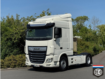 Tracteur routier DAF XF 530