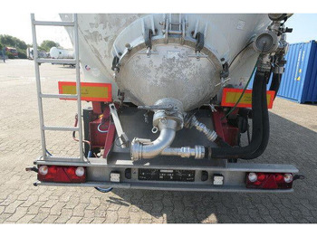 SPITZER SK 2760 CAL, Kippsilo, 60m³, Luft-Lift, 1 Kammer - crédit-bail SPITZER SK 2760 CAL, Kippsilo, 60m³, Luft-Lift, 1 Kammer: photos 5 SPITZER SK 2760 CAL, Kippsilo, 60m³, Luft-Lift, 1 Kammer - crédit-bail SPITZER SK 2760 CAL, Kippsilo, 60m³, Luft-Lift, 1 Kammer: photos 5