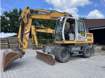 Pelle sur pneus LIEBHERR A 900