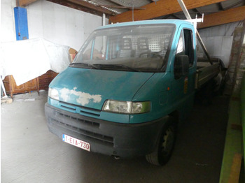 Voiture PEUGEOT